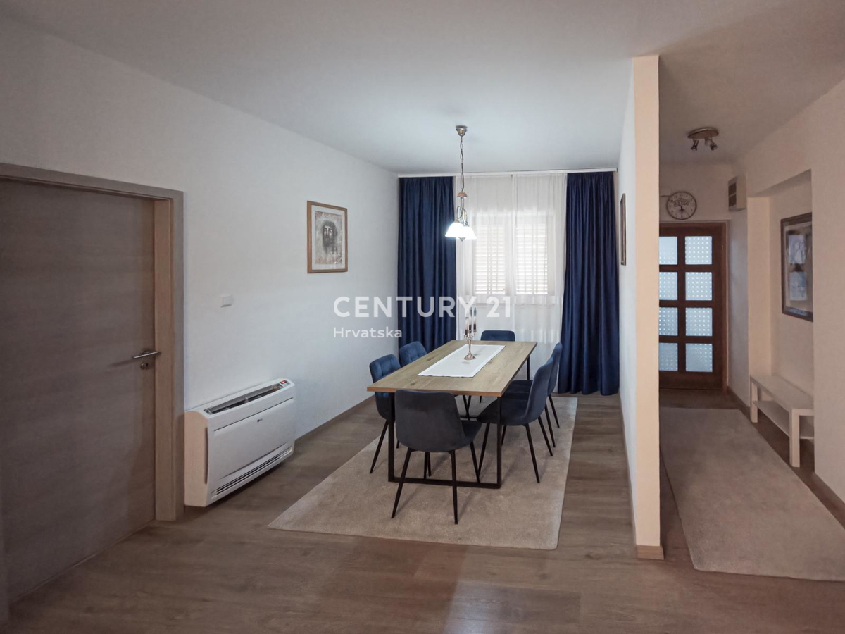 ZADAR, BRIŠEVO, CASA FAMILIARE CON GIARDINO, 145 M2, COMPLETAMENTE RISTRUTTURATA, ARREDATA E SUBITO ABITABILE