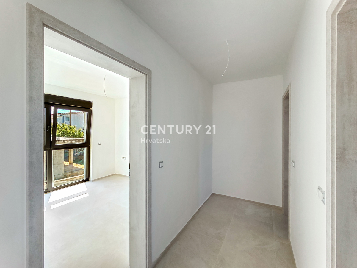 VIR, Lato sud dell'isola, 45 m dal mare - appartamento 3.5 locali - 91,83 m2