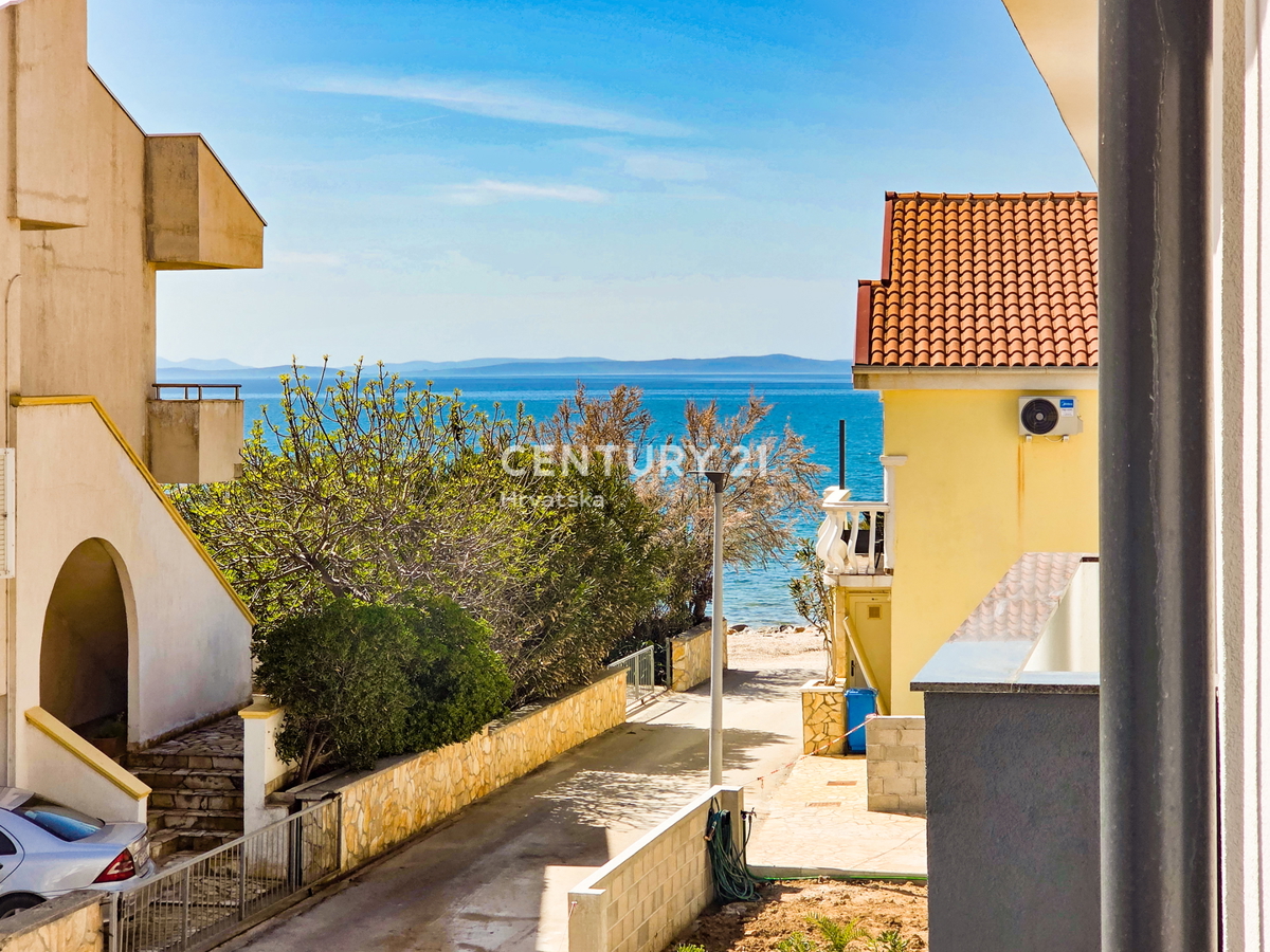 VIR, Lato sud dell'isola, 45 m dal mare - appartamento 3.5 locali - 91,83 m2