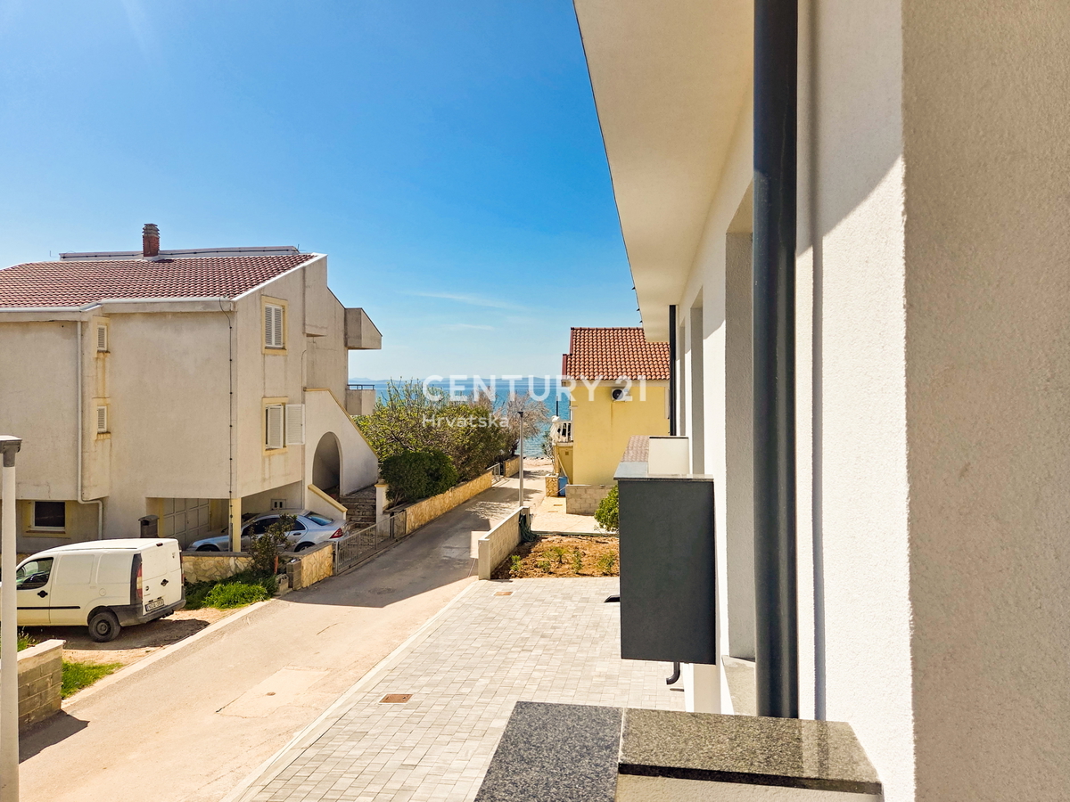 VIR, Lato sud dell'isola, 45 m dal mare - appartamento 3.5 locali - 91,83 m2