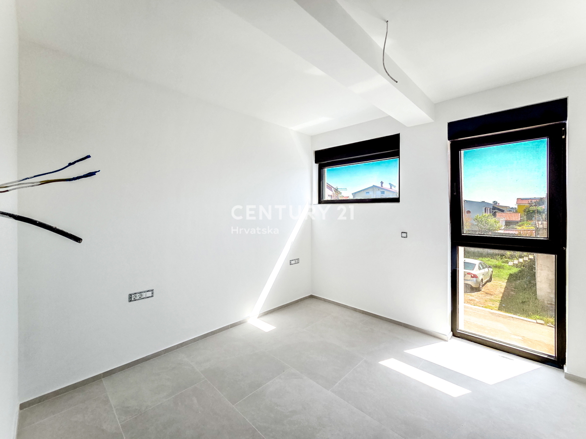 VIR, Lato sud dell'isola, 45 m dal mare - appartamento 3.5 locali - 91,83 m2