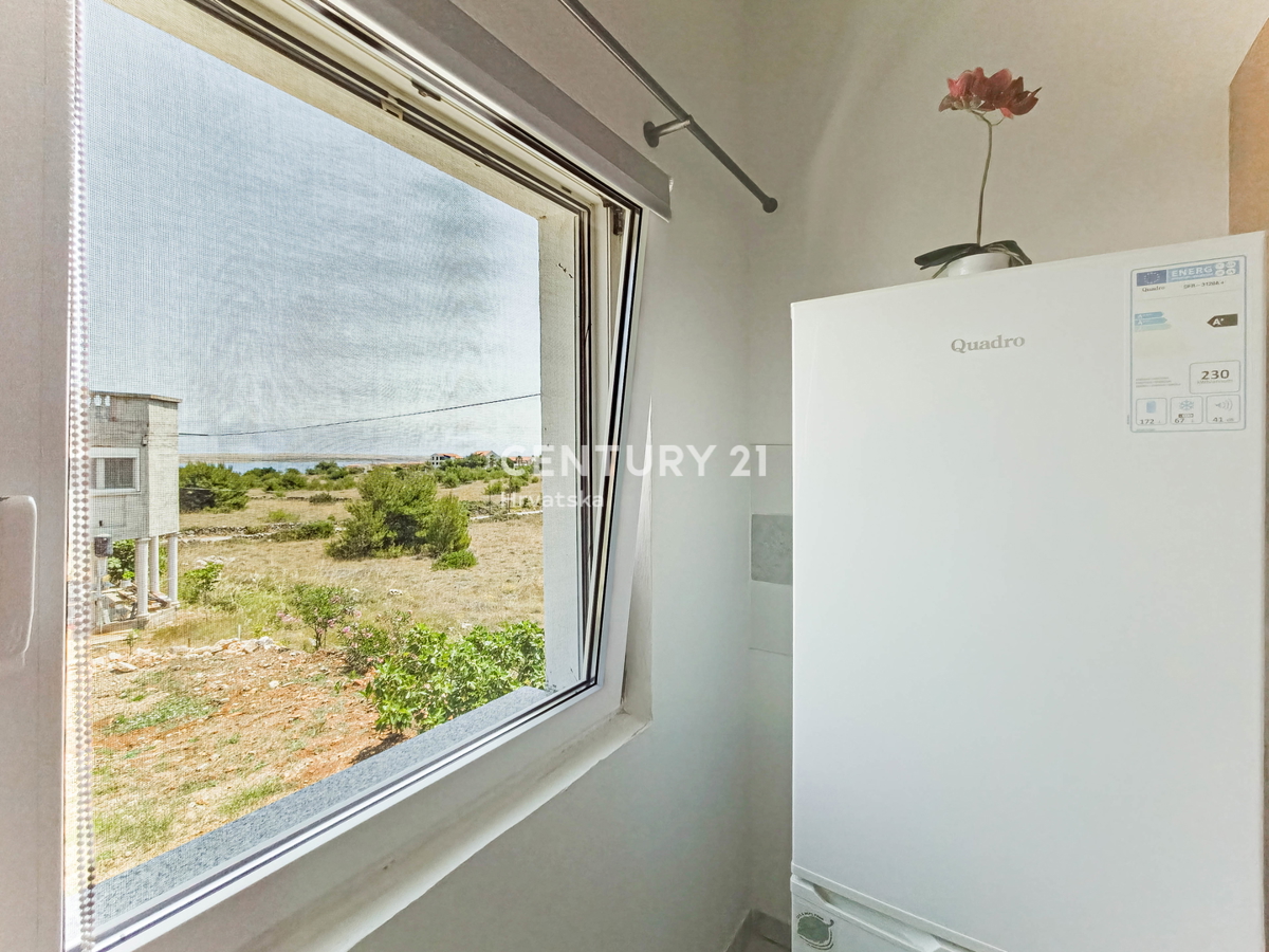 VIR, CASA CON 3 APPARTAMENTI, A 350 M DAL MARE, SUBITO ABITABILE