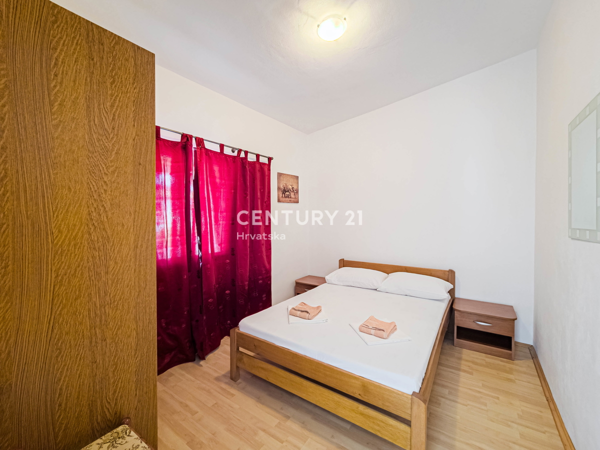 VIR, CASA CON 3 APPARTAMENTI, A 350 M DAL MARE, SUBITO ABITABILE