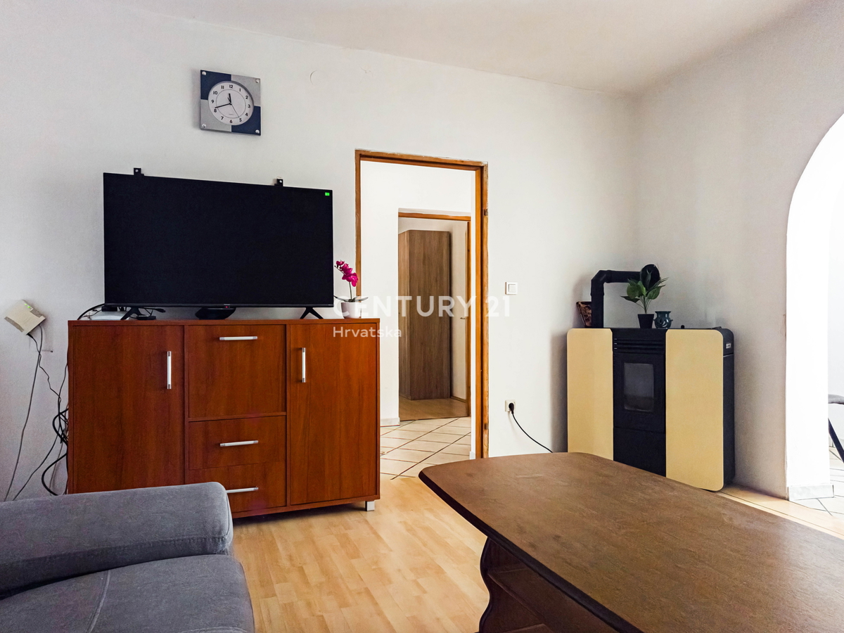 VIR, CASA CON 3 APPARTAMENTI, A 350 M DAL MARE, SUBITO ABITABILE