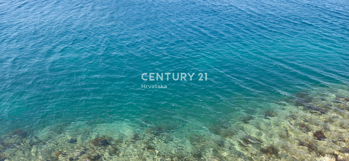 Lugovo Šugarje - Barić Drage - terreno fronte mare, con costruzione avviata e concessione edilizia