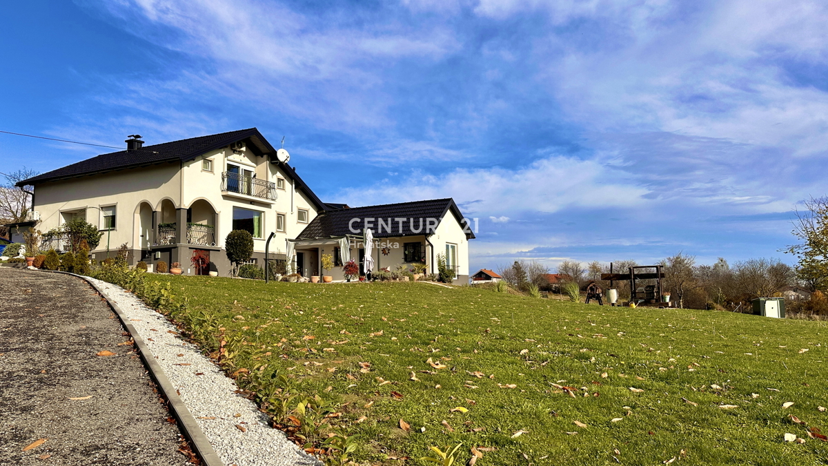 Casa completamente ristrutturata con vista magnifica su Ivančica e Kalnik