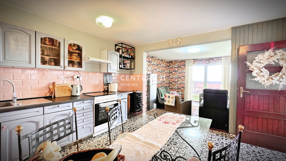 Casa completamente ristrutturata con vista magnifica su Ivančica e Kalnik