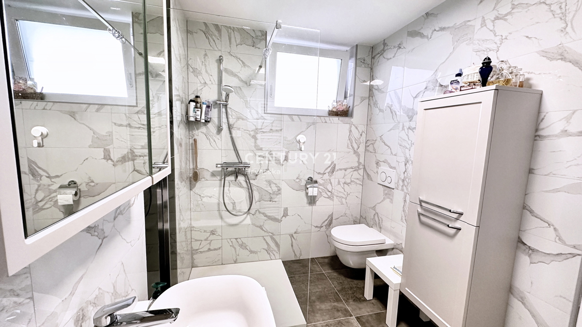 Casa completamente ristrutturata con vista magnifica su Ivančica e Kalnik