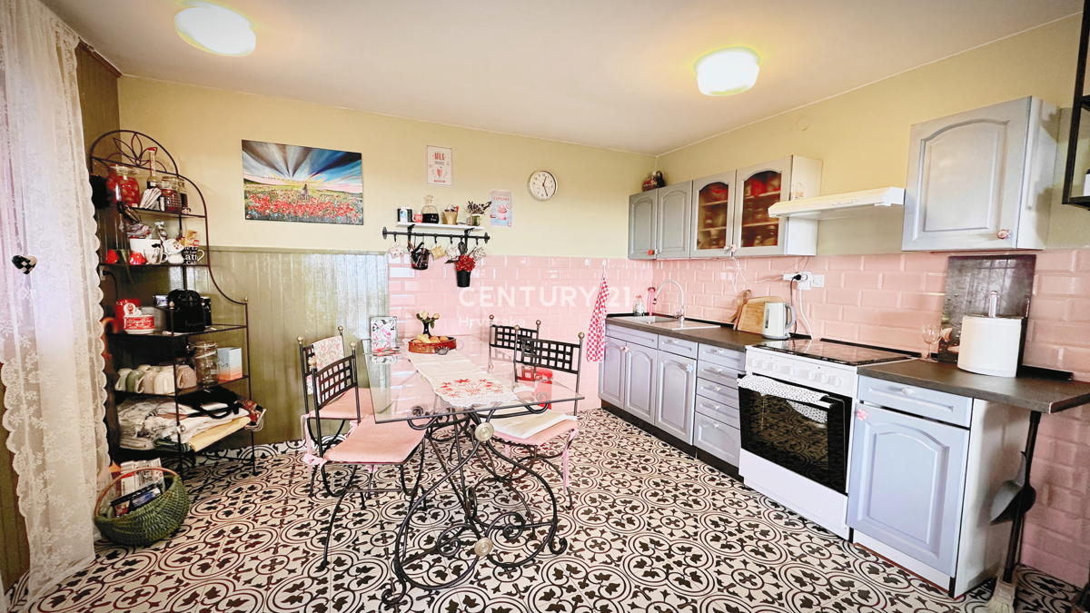 Casa completamente ristrutturata con vista magnifica su Ivančica e Kalnik