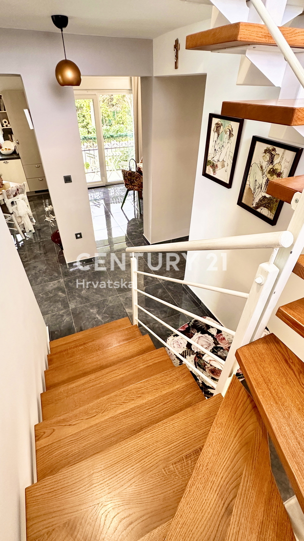 Casa completamente ristrutturata con vista magnifica su Ivančica e Kalnik