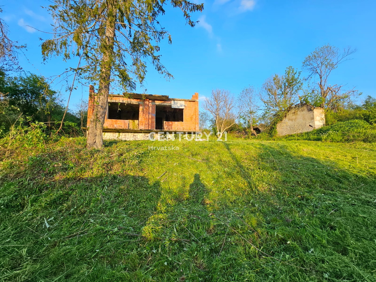 Velika Klisa - Đulovac - proprietà con casa avviata per azienda agricola familiare (OPG)