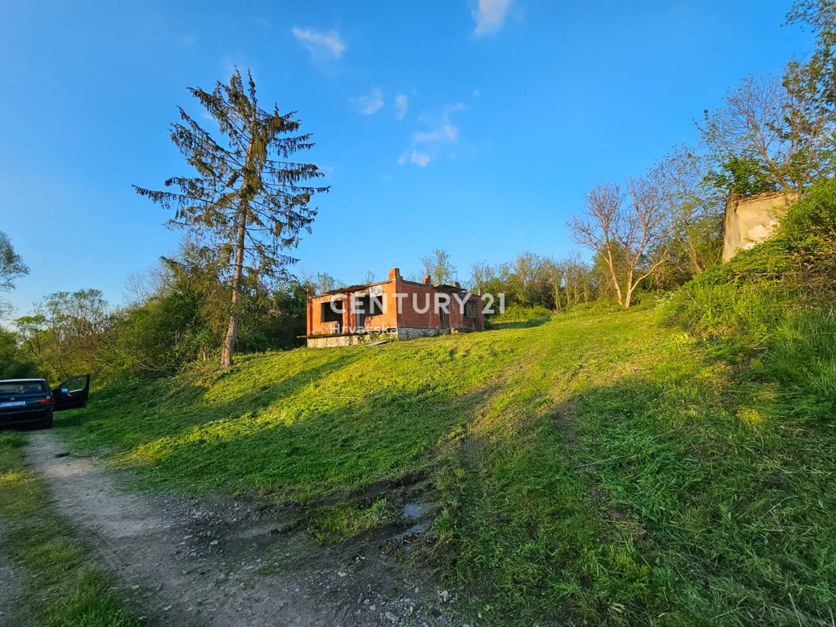 Velika Klisa - Đulovac - proprietà con casa avviata per azienda agricola familiare (OPG)
