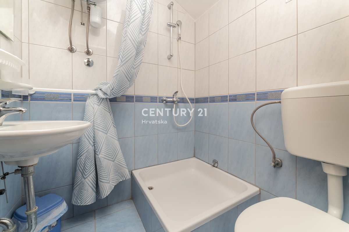 Ugljan, Kali - Casa con 6 unità abitative - 580 m dal mare