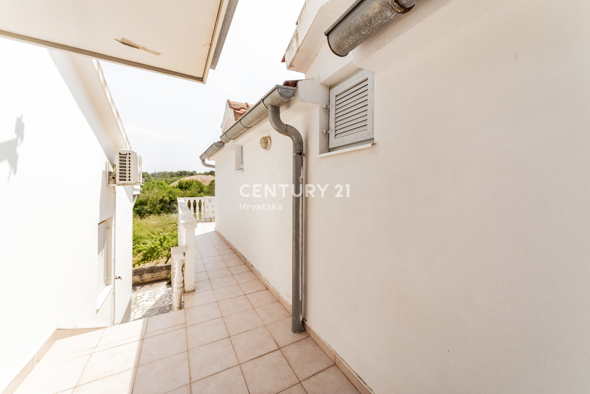Ugljan, Kali - Casa con 6 unità abitative - 580 m dal mare
