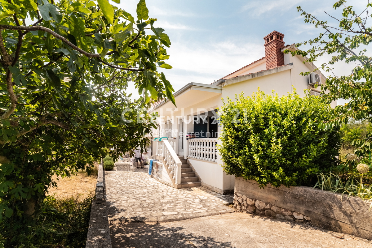 Ugljan, Kali - Casa con 6 unità abitative - 580 m dal mare