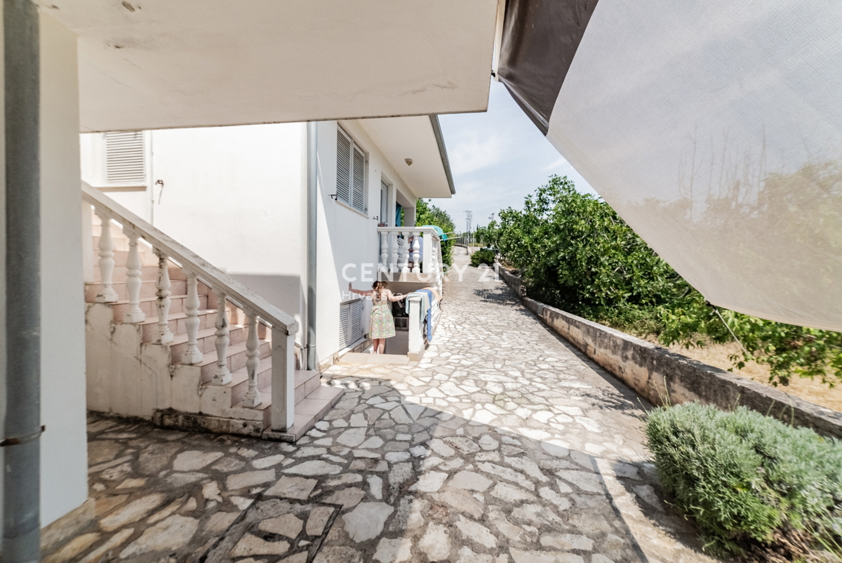 Ugljan, Kali - Casa con 6 unità abitative - 580 m dal mare