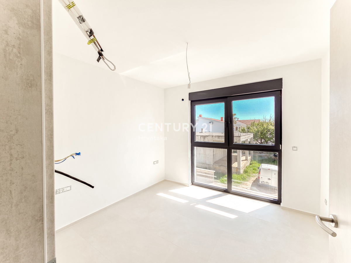 VIR, Lato sud dell'isola, 25 m dal mare - appartamento 3.5 locali - 119,64 m2