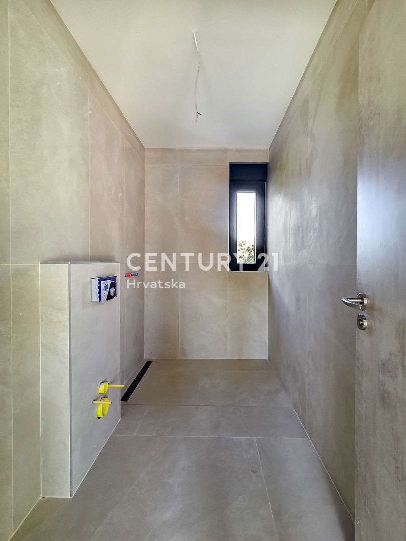 VIR, Lato sud dell'isola, 25 m dal mare - appartamento 3.5 locali - 119,64 m2