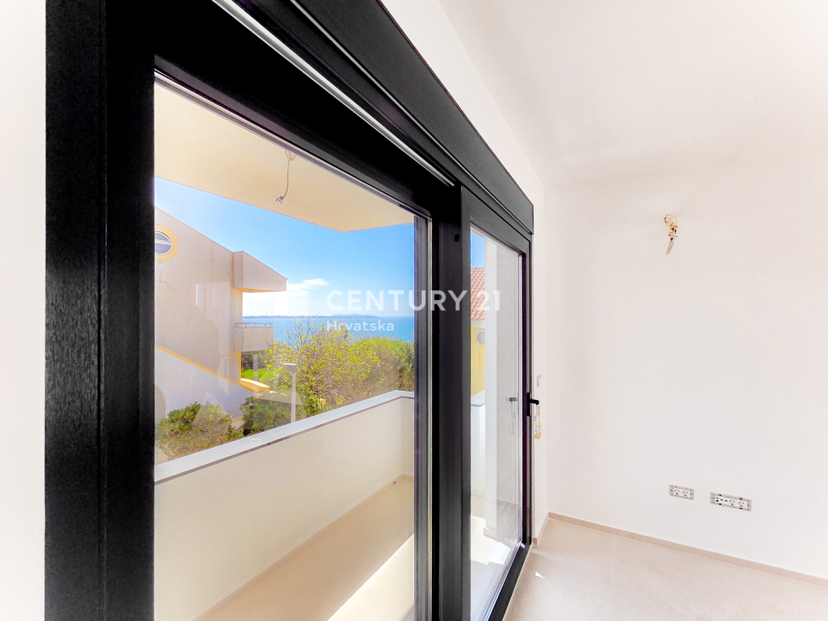 VIR, Lato sud dell'isola, 25 m dal mare - appartamento 3.5 locali - 119,64 m2