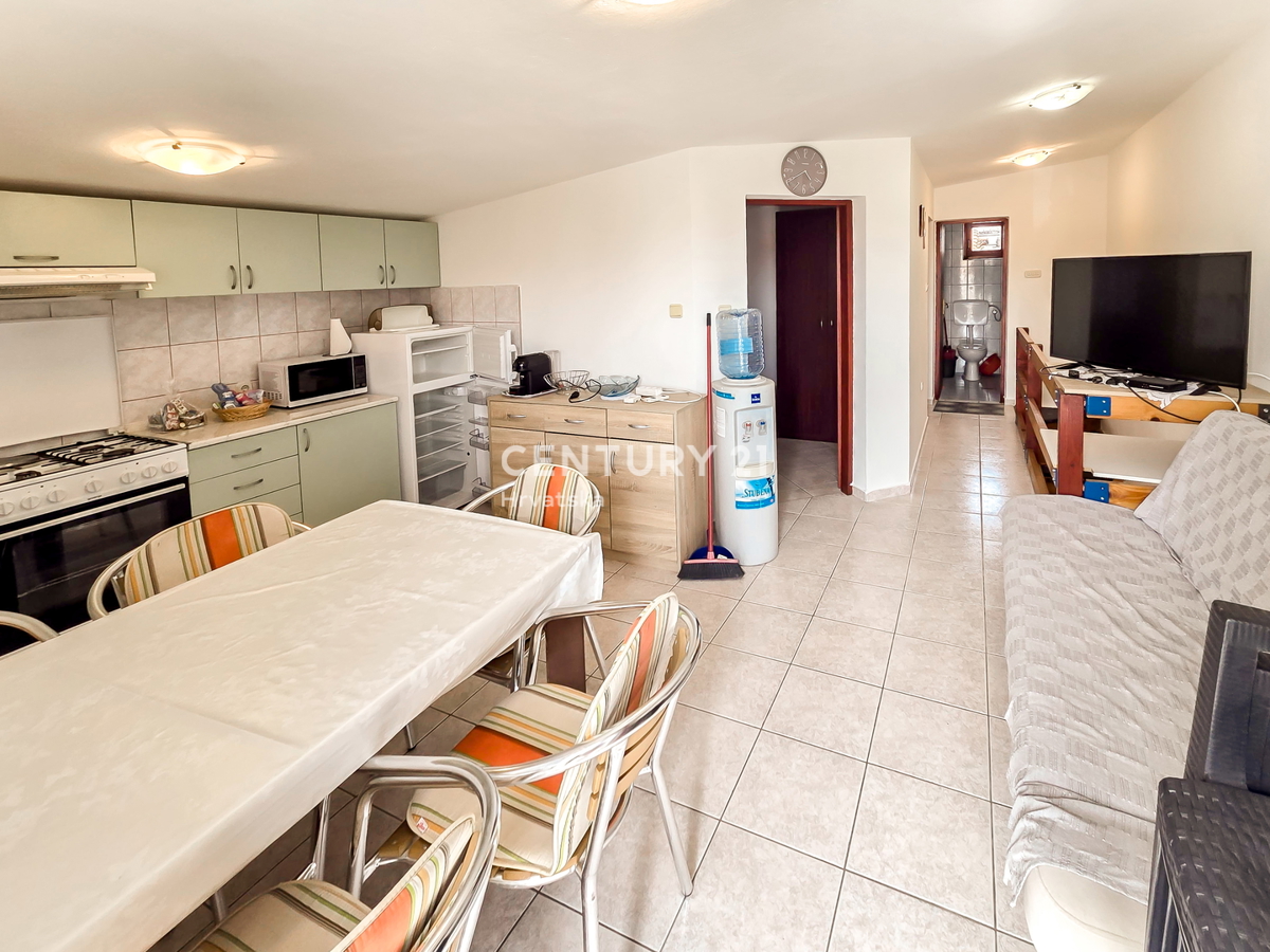 VIR, DOPPIO IMMOBILE CON GIARDINO, 107 M2 (P.T.), DUE APPARTAMENTI, 300 M DALLA SPIAGGIA
