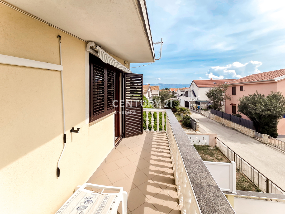 VIR, DOPPIO IMMOBILE CON GIARDINO, 107 M2 (P.T.), DUE APPARTAMENTI, 300 M DALLA SPIAGGIA