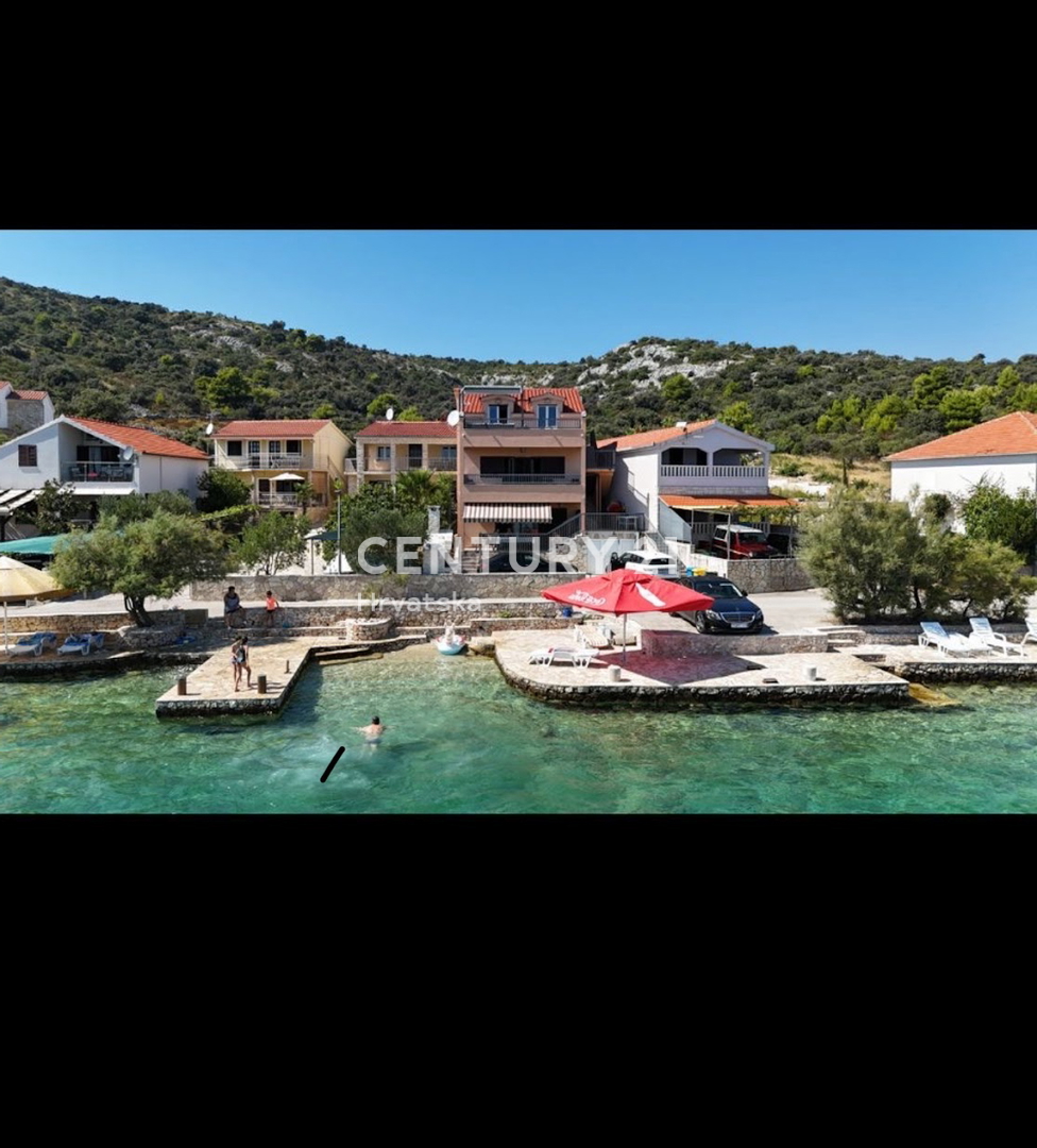 Rogoznica....Ražanj....casa....prima fila sul mare....