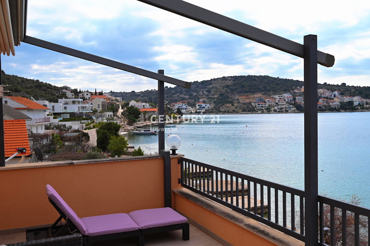 Rogoznica....Ražanj....casa....prima fila sul mare....