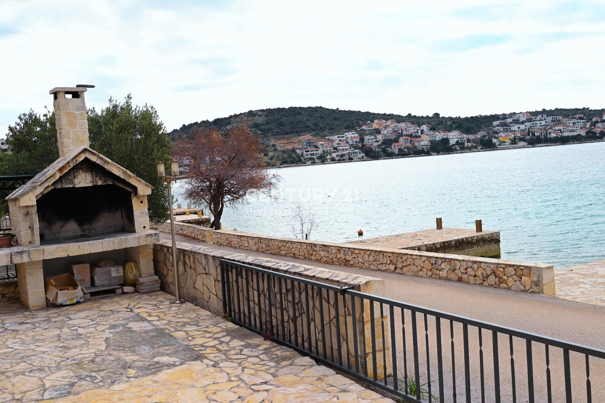 Rogoznica....Ražanj....casa....prima fila sul mare....