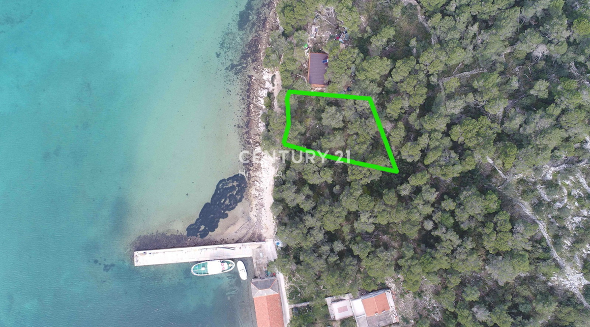 Isola di Vrgada - Pakoštane - attraente terreno edificabile PRIMA FILA SUL MARE