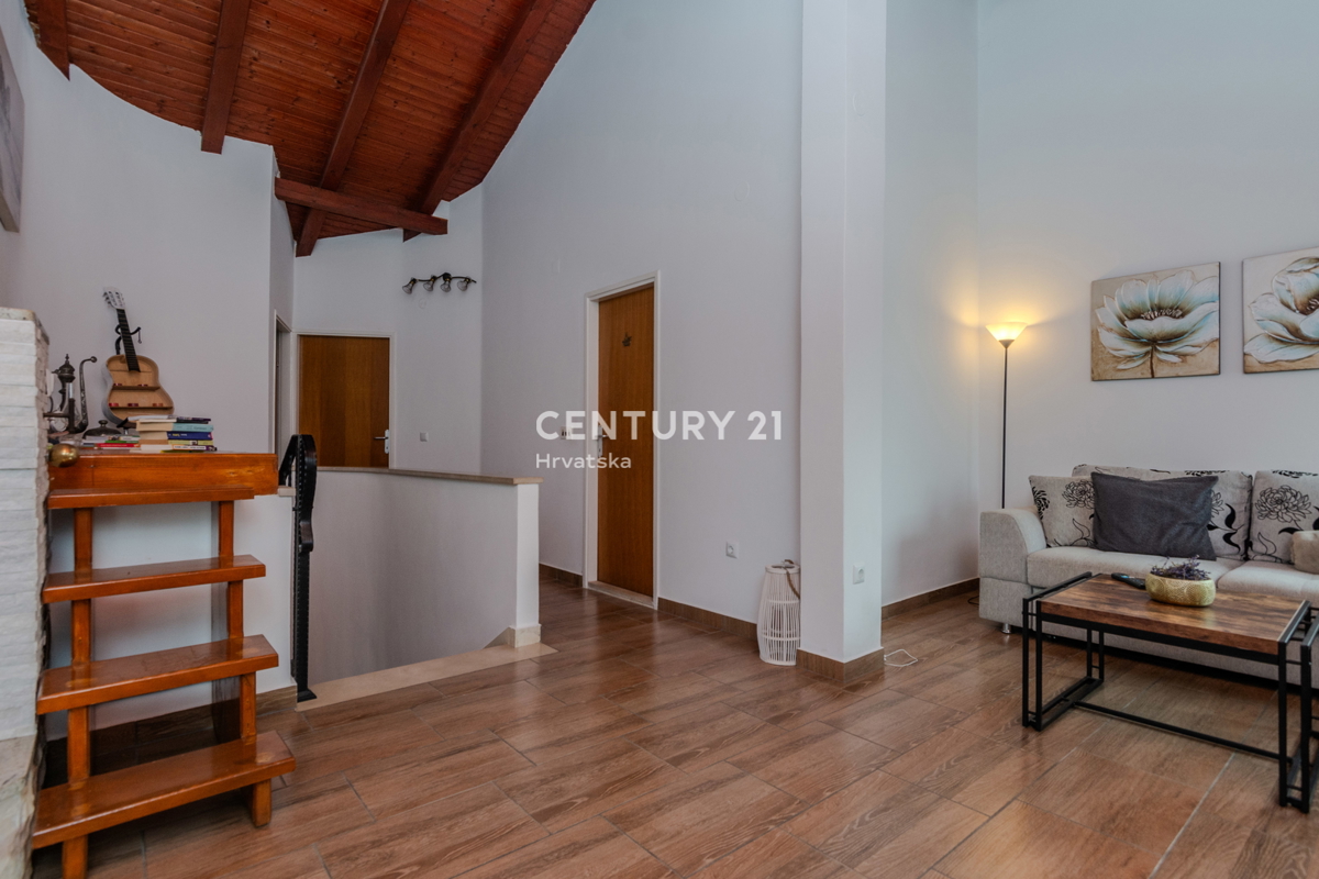 Zadar - Zaton - Casa con due appartamenti - Scontato!