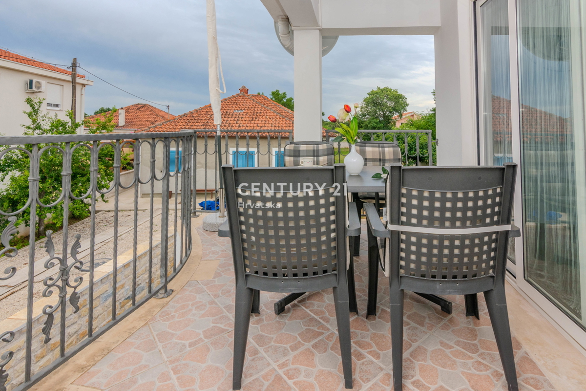 Zadar - Zaton - Casa con due appartamenti - Scontato!