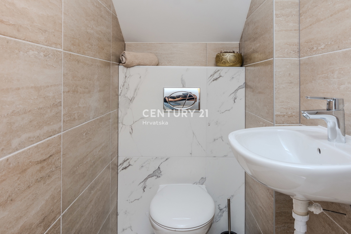 Zadar - Zaton - Casa con due appartamenti - Scontato!