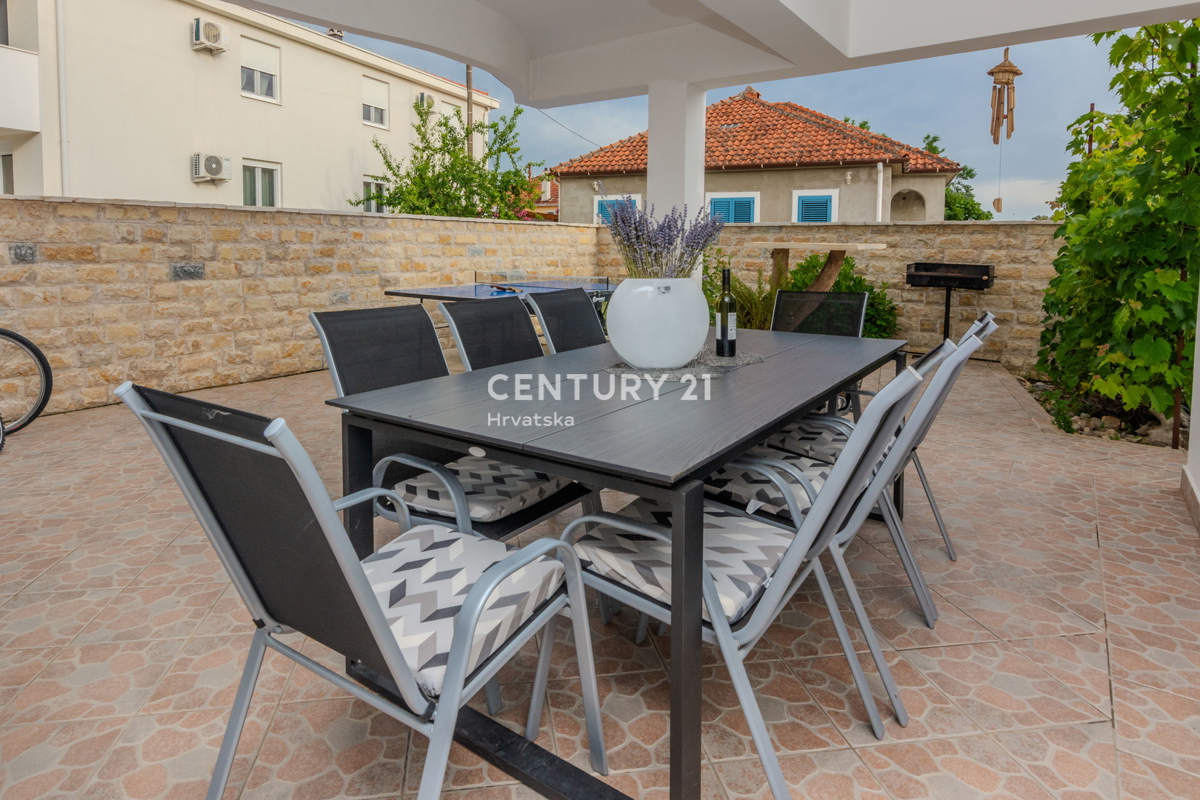 Zadar - Zaton - Casa con due appartamenti - Scontato!
