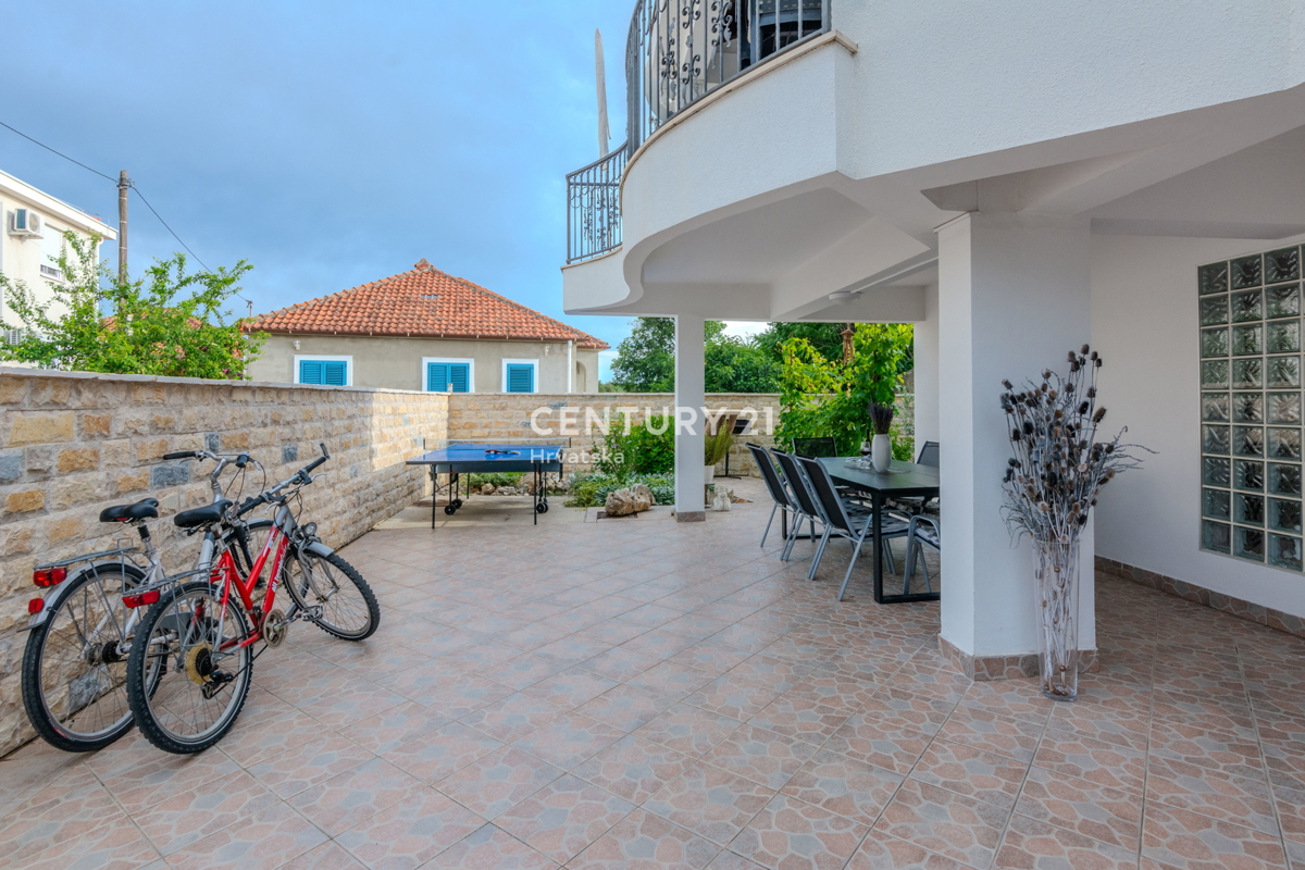 Zadar - Zaton - Casa con due appartamenti - Scontato!