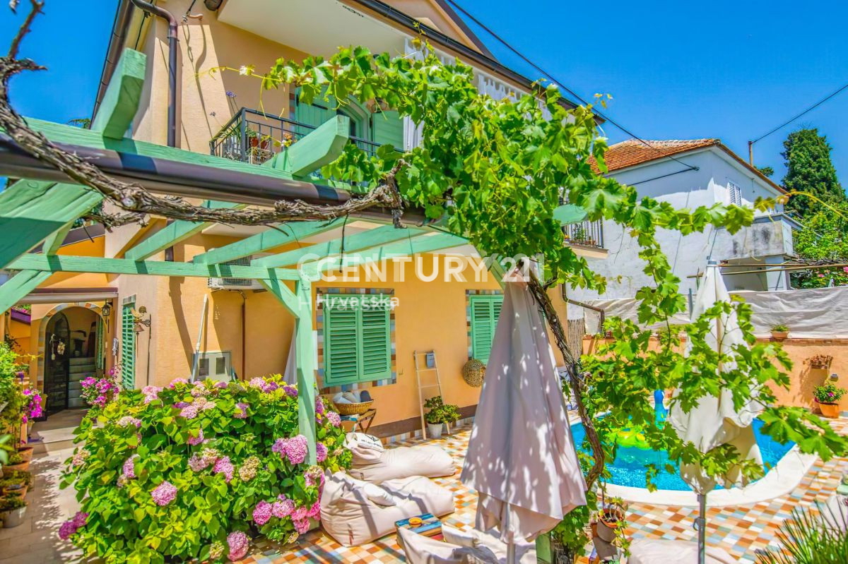 Eccezionale villa con piscina nel centro di Biograd na Moru