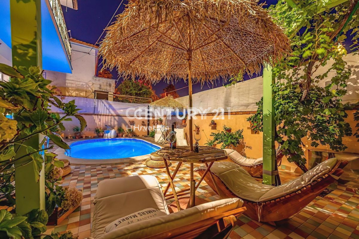 Eccezionale villa con piscina nel centro di Biograd na Moru