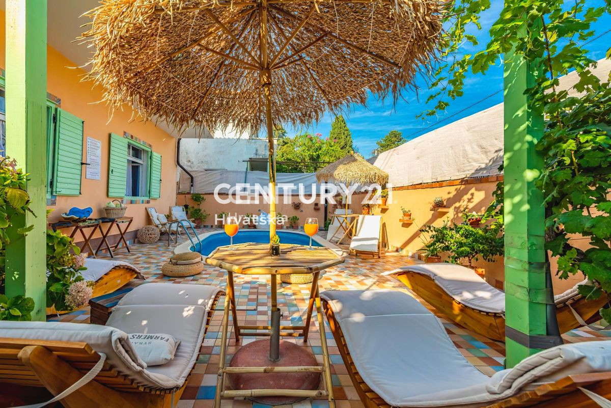 Eccezionale villa con piscina nel centro di Biograd na Moru