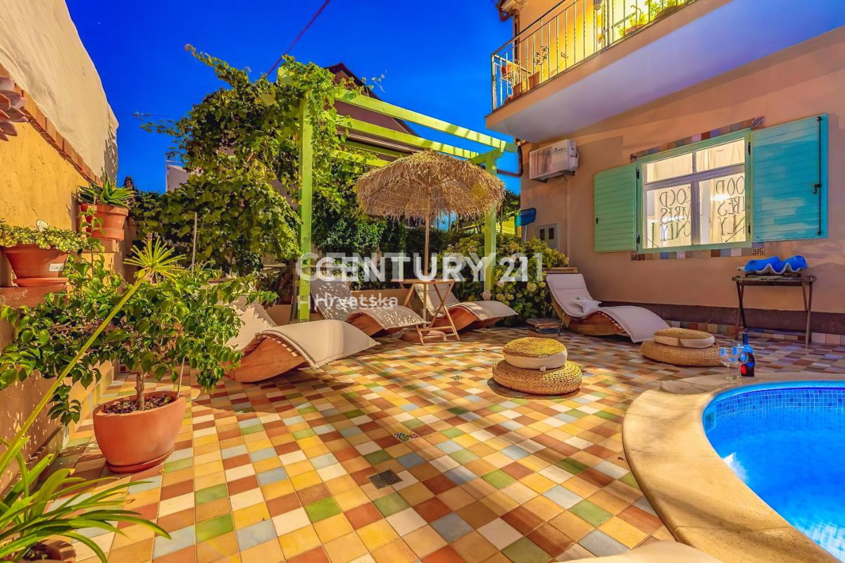 Eccezionale villa con piscina nel centro di Biograd na Moru