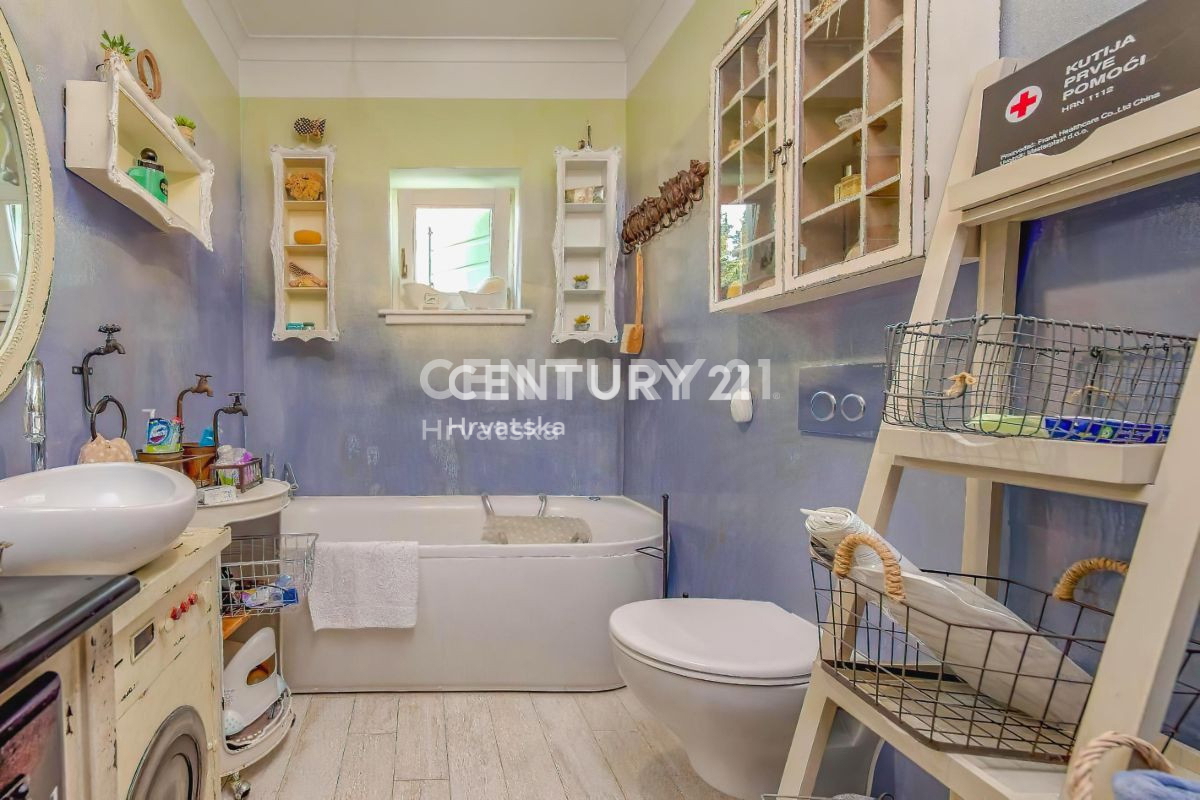 Eccezionale villa con piscina nel centro di Biograd na Moru