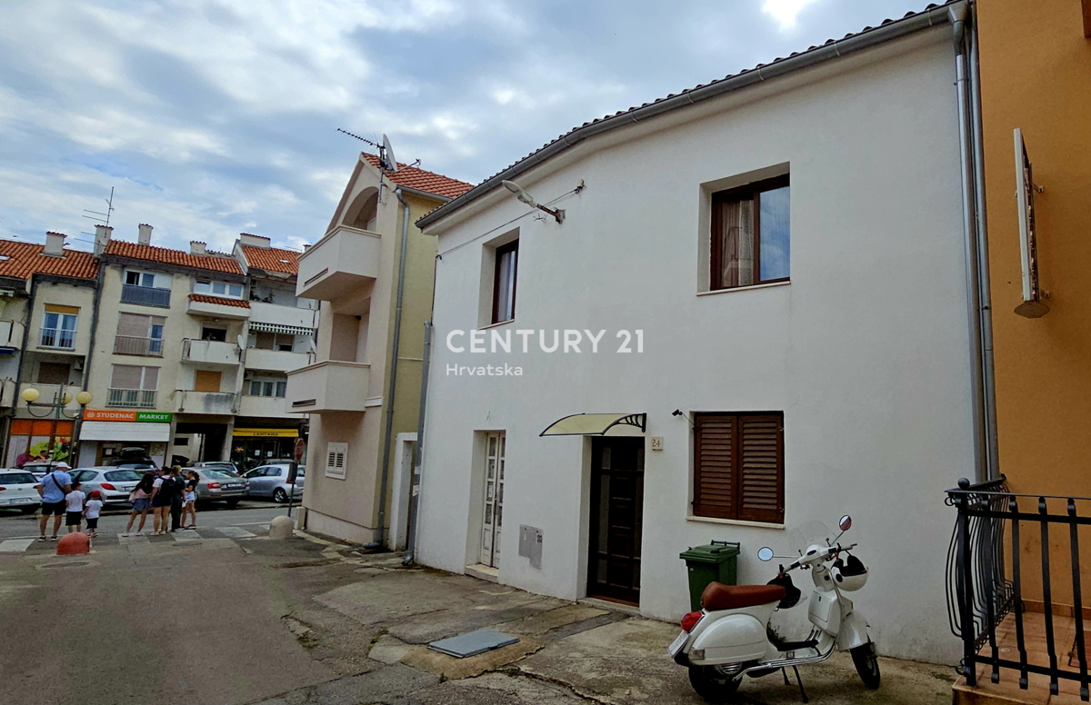 Biograd na Moru, centro storico, casa a 80 m dal mare