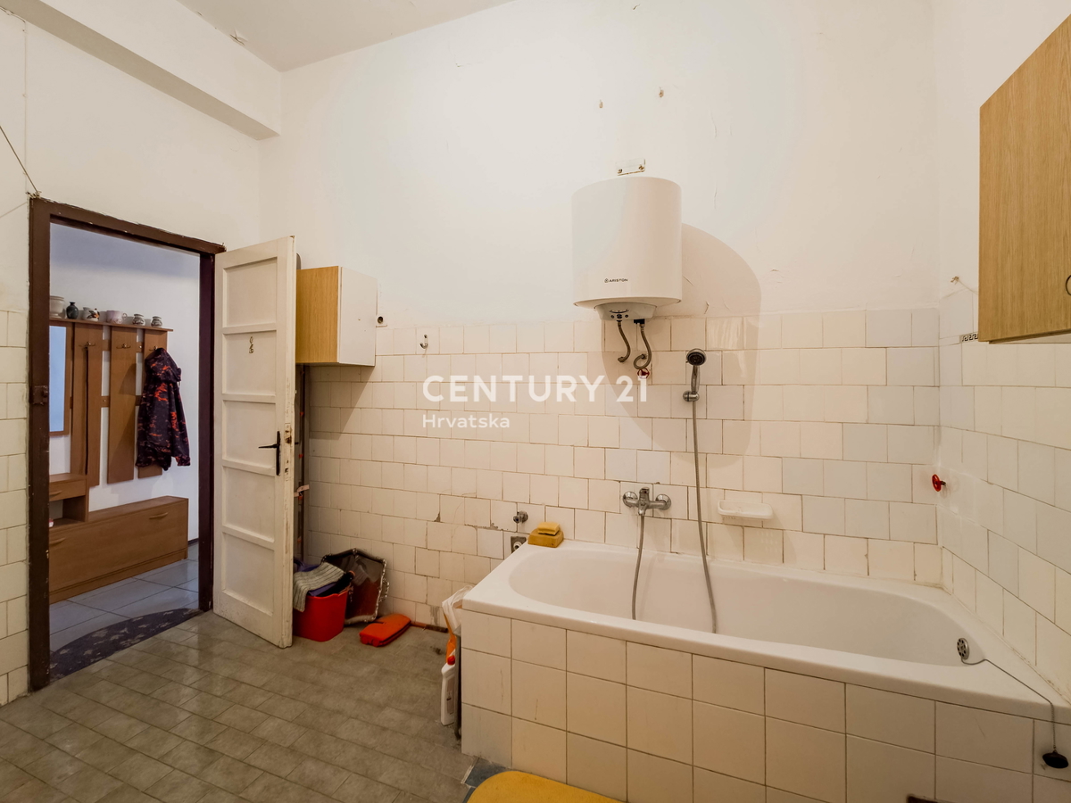 ZARA, RIVA BRANIMIROVA, APPARTAMENTO PRIMA FILA SUL MARE, OTTIMA POSIZIONE