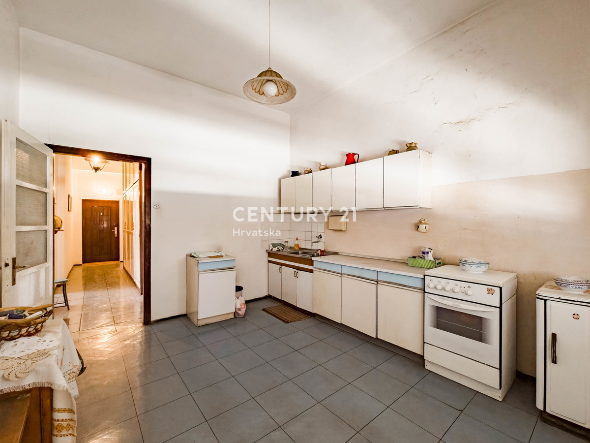 ZARA, RIVA BRANIMIROVA, APPARTAMENTO PRIMA FILA SUL MARE, OTTIMA POSIZIONE