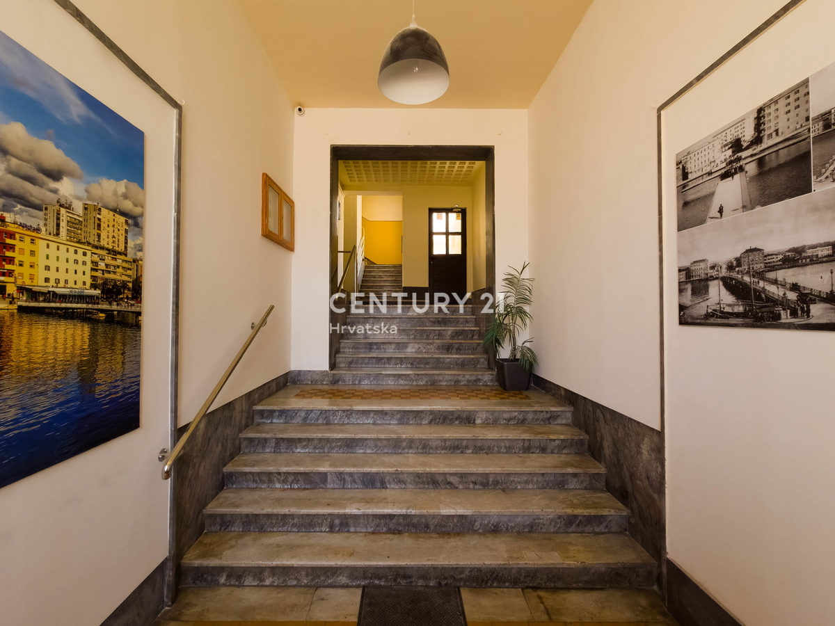 ZARA, RIVA BRANIMIROVA, APPARTAMENTO PRIMA FILA SUL MARE, OTTIMA POSIZIONE