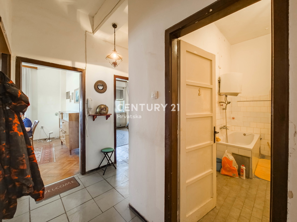 ZARA, RIVA BRANIMIROVA, APPARTAMENTO PRIMA FILA SUL MARE, OTTIMA POSIZIONE