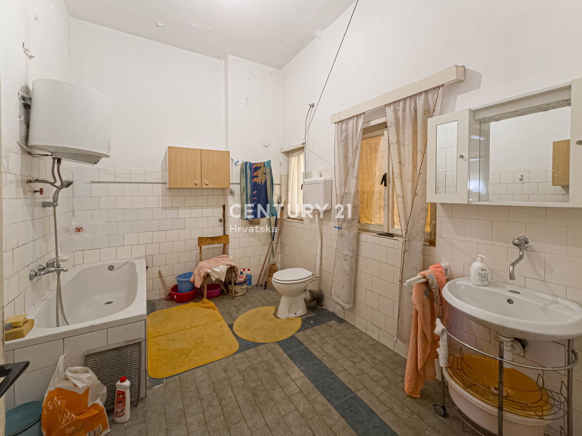 ZARA, RIVA BRANIMIROVA, APPARTAMENTO PRIMA FILA SUL MARE, OTTIMA POSIZIONE