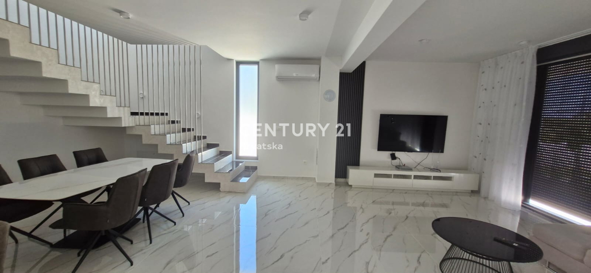 Zara - Crno - villa con piscina - nuova costruzione - disponibile anche in AFFITTO - A LUNGO TERMINE