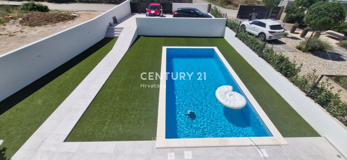 Zara - Crno - villa con piscina - nuova costruzione - disponibile anche in AFFITTO - A LUNGO TERMINE