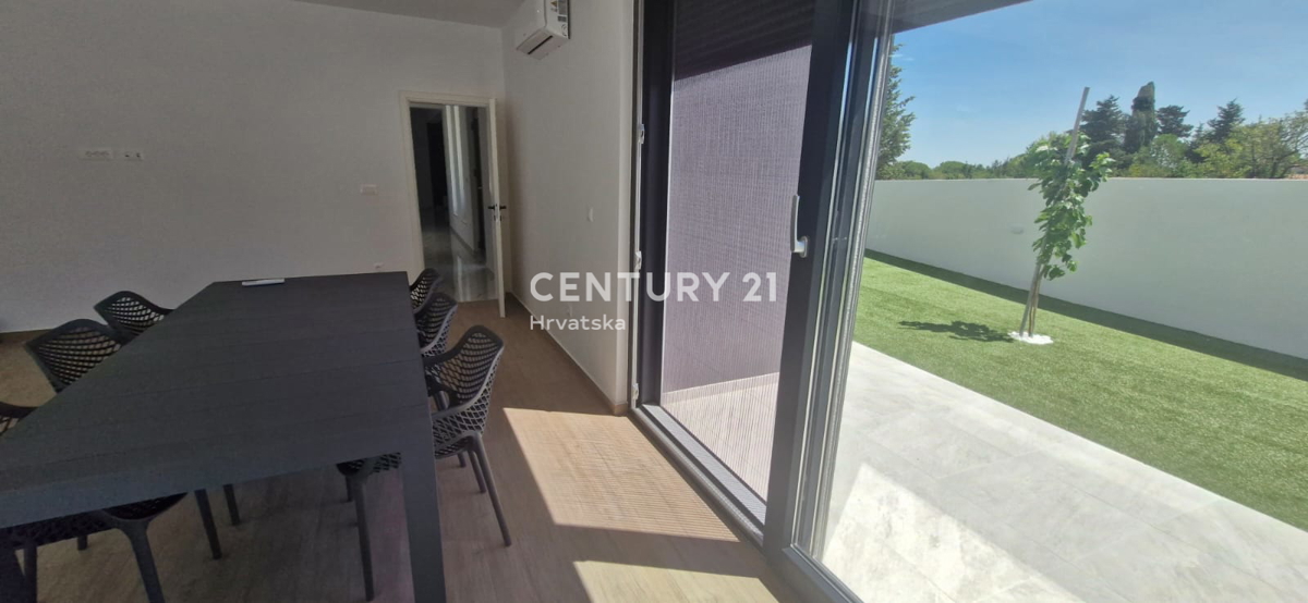 Zara - Crno - villa con piscina - nuova costruzione - disponibile anche in AFFITTO - A LUNGO TERMINE