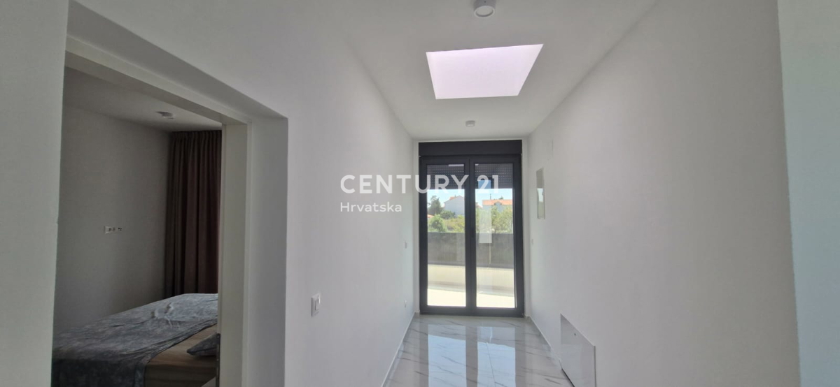 Zara - Crno - villa con piscina - nuova costruzione - disponibile anche in AFFITTO - A LUNGO TERMINE