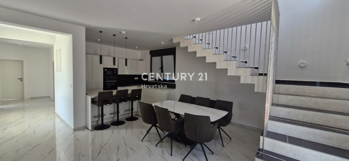 Zara - Crno - villa con piscina - nuova costruzione - disponibile anche in AFFITTO - A LUNGO TERMINE